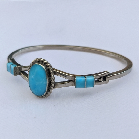 *SOLD* vintage Mexico Silver & Larimar latch cuff bangle stamped - Picture 2 of 9